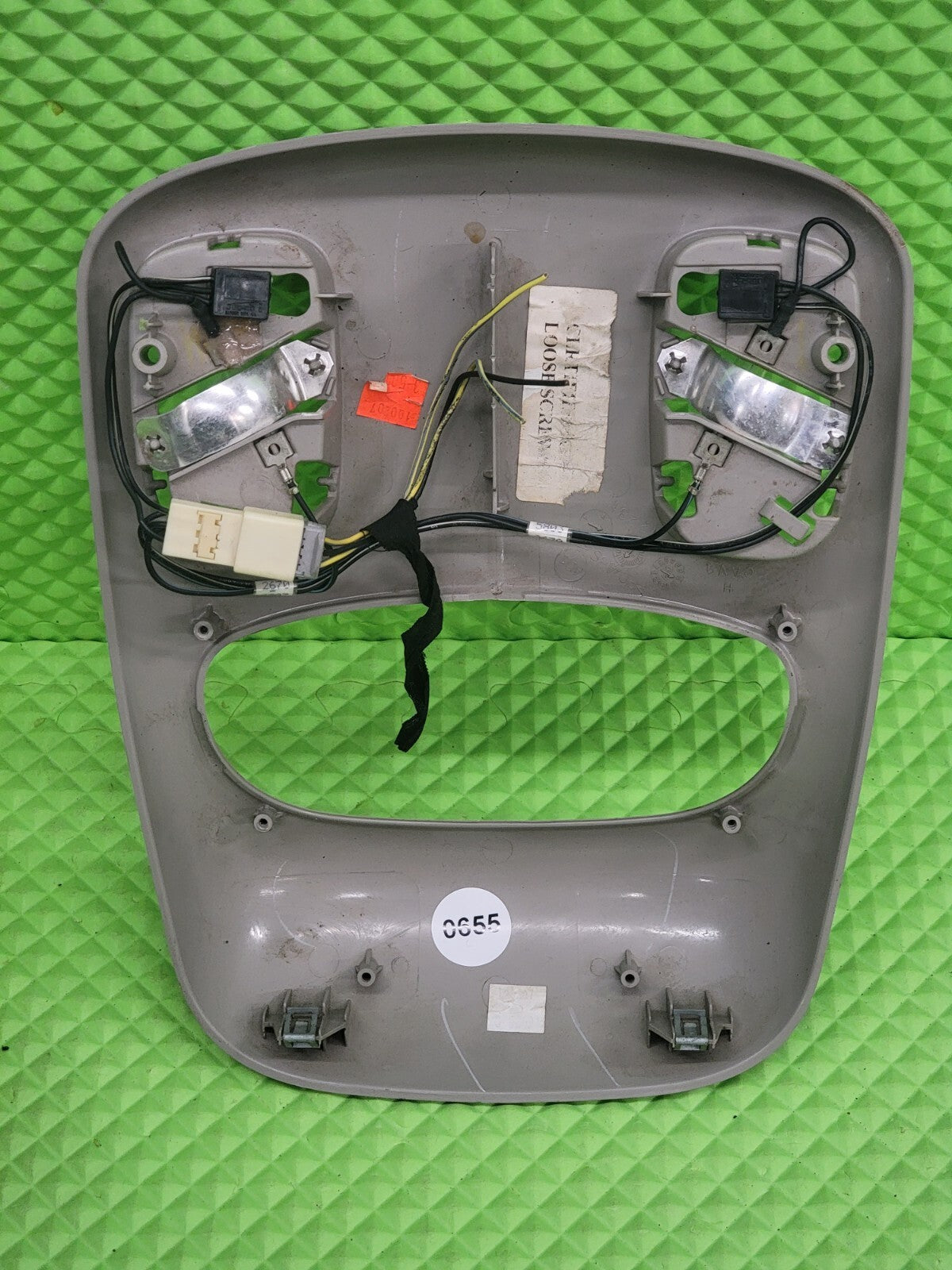 🔥2002-2005 Dodge Ram 1500 OverHead Console Map Dome TAN