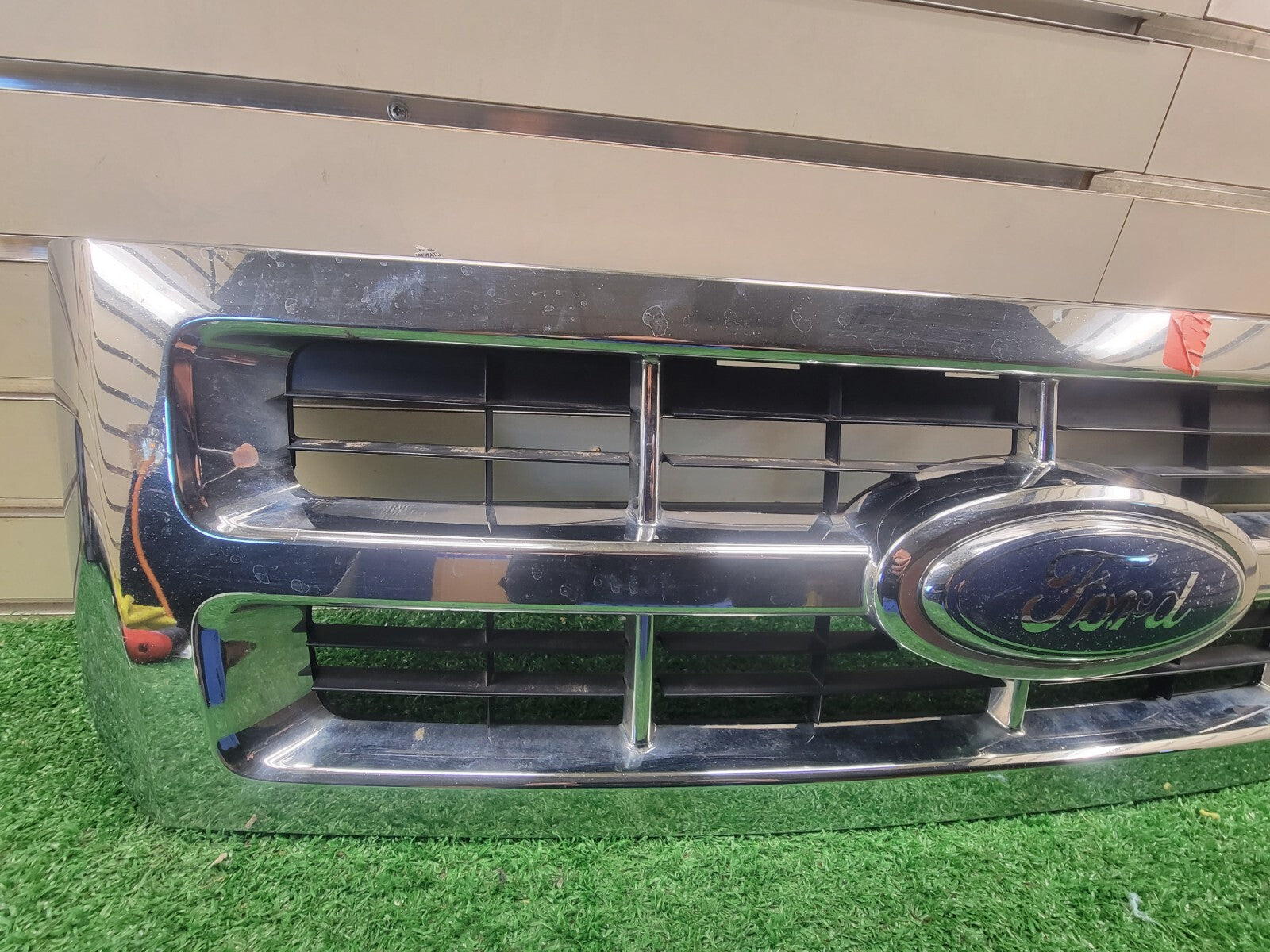 🔥08-12 Ford Escape Front Upper Bumper Center Grille Assembly Chrome EMBLEM OEM