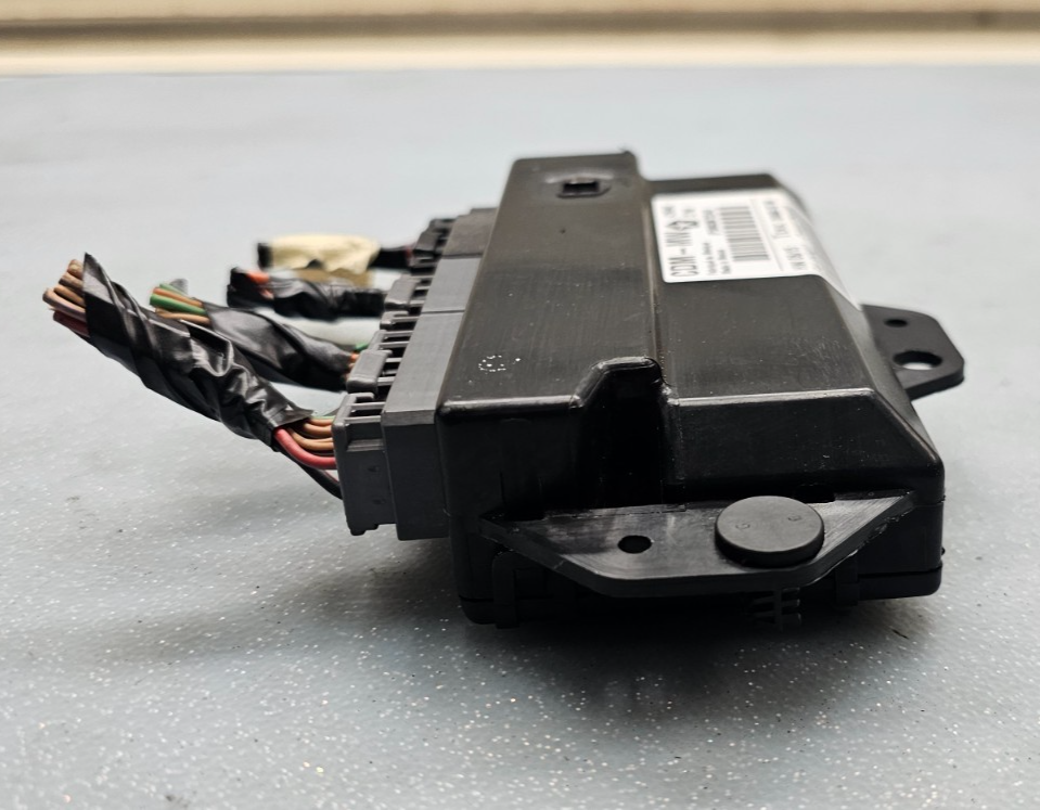 🔥05-10 CHRYSLER 300 Charger magnum  FRONT DOOR WINDOW CONTROL MODULE MEMORY