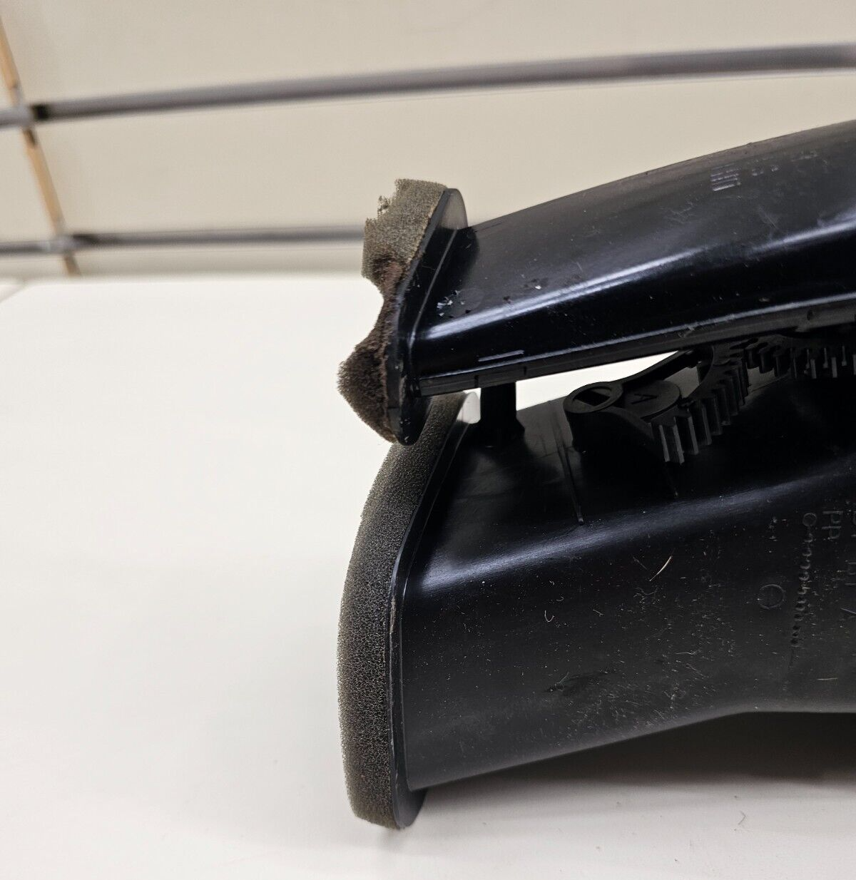 02-08 Jaguar X-Type Left Driver Outer Dash Front Center Air Vent Heater DK GRAY