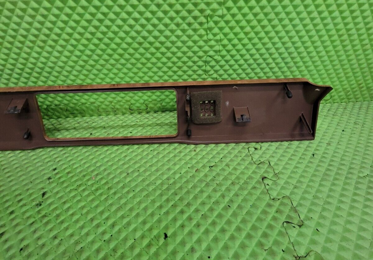 92-99 BUICK LESABRE FRONT DASH LOWER WOODGRAIN COVER PLATE TRIM PANEL BEZEL OEM