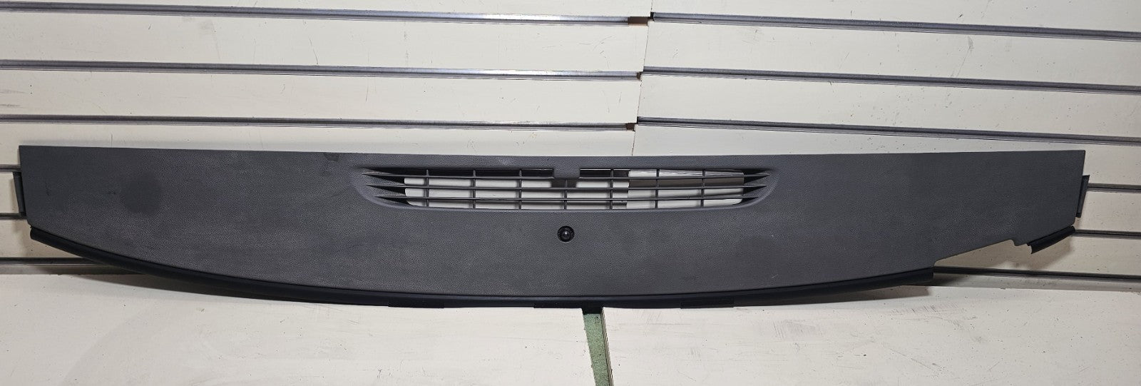 07-13Chevy SILVERADO GMC SIERRA Windshield DEFROSTER Dash Center Panel Cowl GRAY