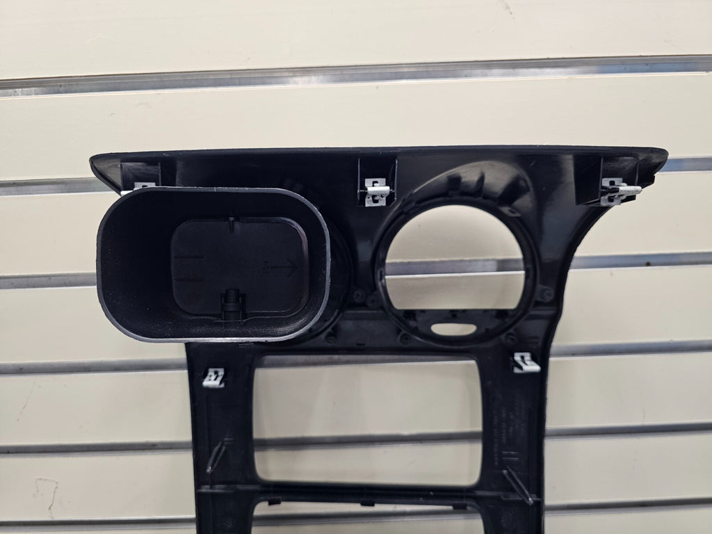 🔥03-08 ENVOY XL FRONT RADIO DASH SURROUND BEZEL TRIM PANEL CLIMATE BLACK