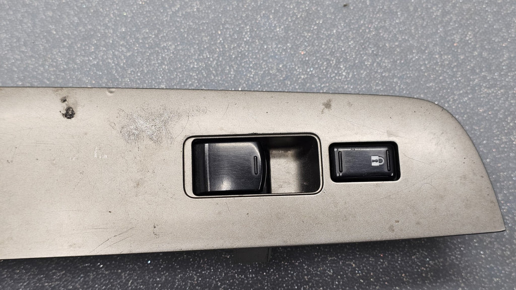 🔥07-09 Versa Front Right Passenger Door Window Switch Lock Control Silver OEM