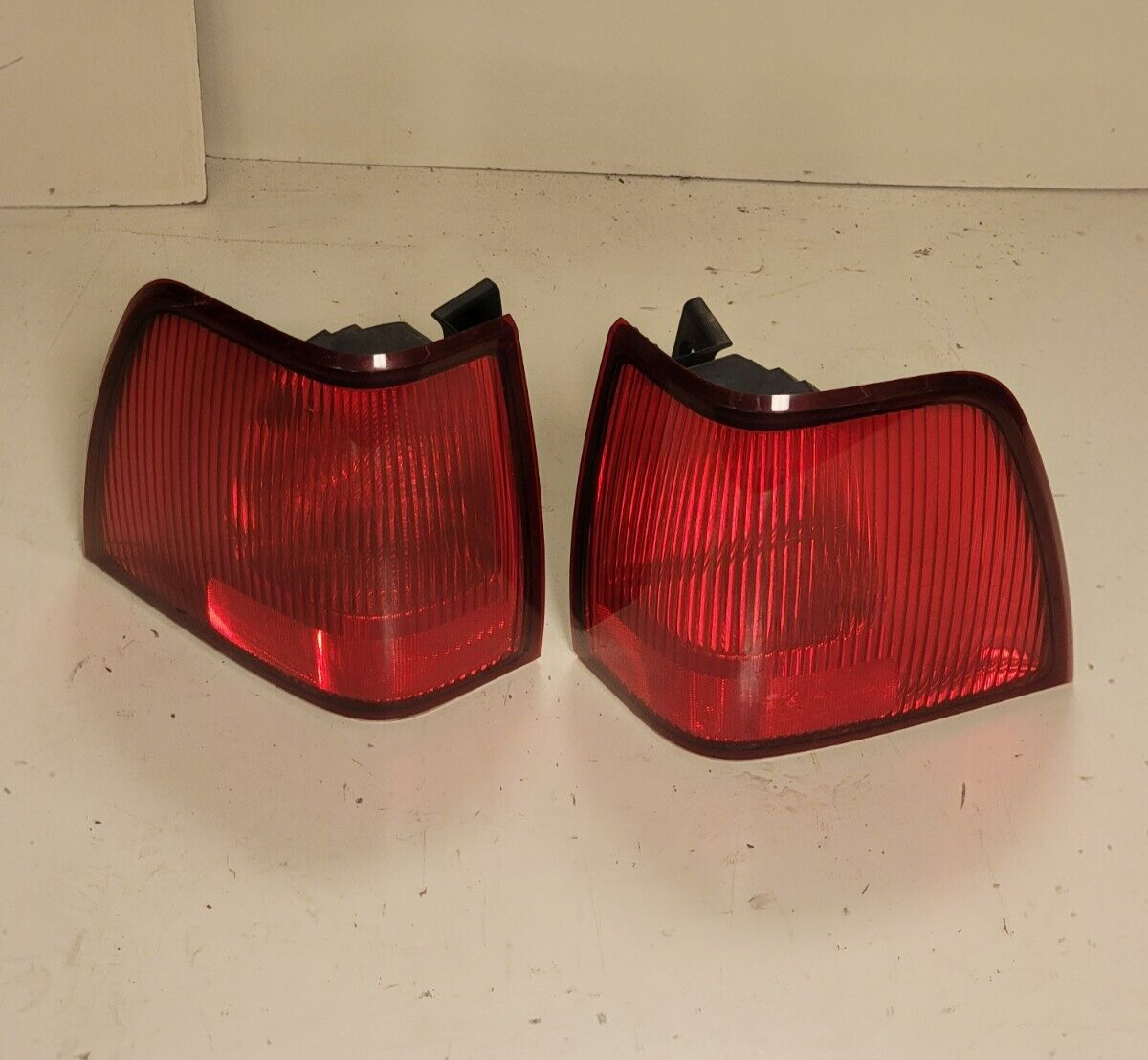 🔥2003-2006 LINCOLN NAVIGATOR TAIL LIGHT SET