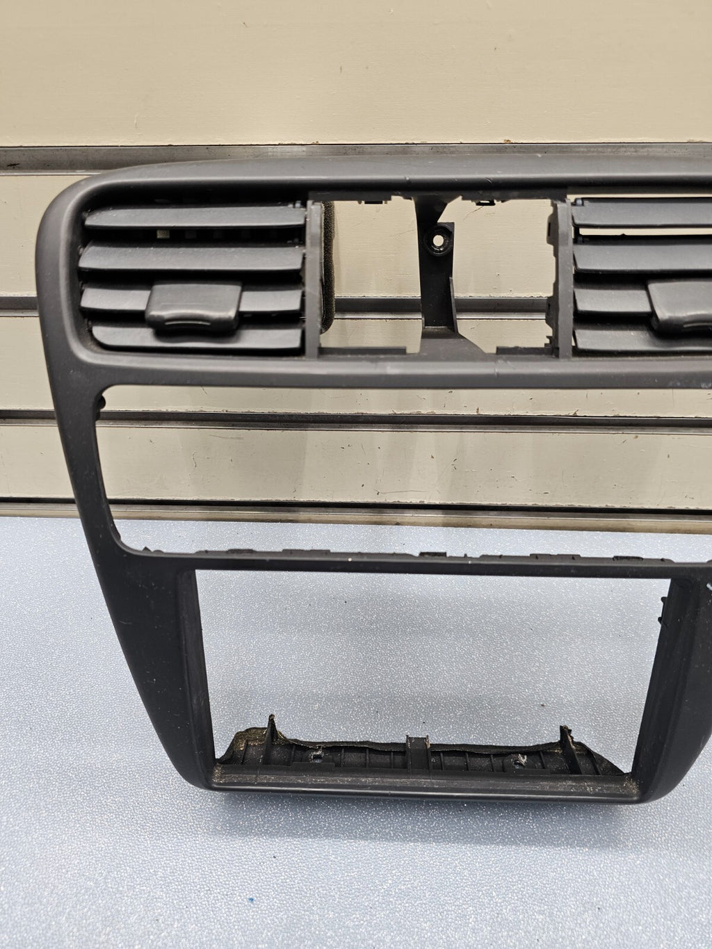 98-02 HONDA ACCORD FRONT CENTER DASH RADIO STEREO CLIMATE BEZEL TRIM PANEL BLACK