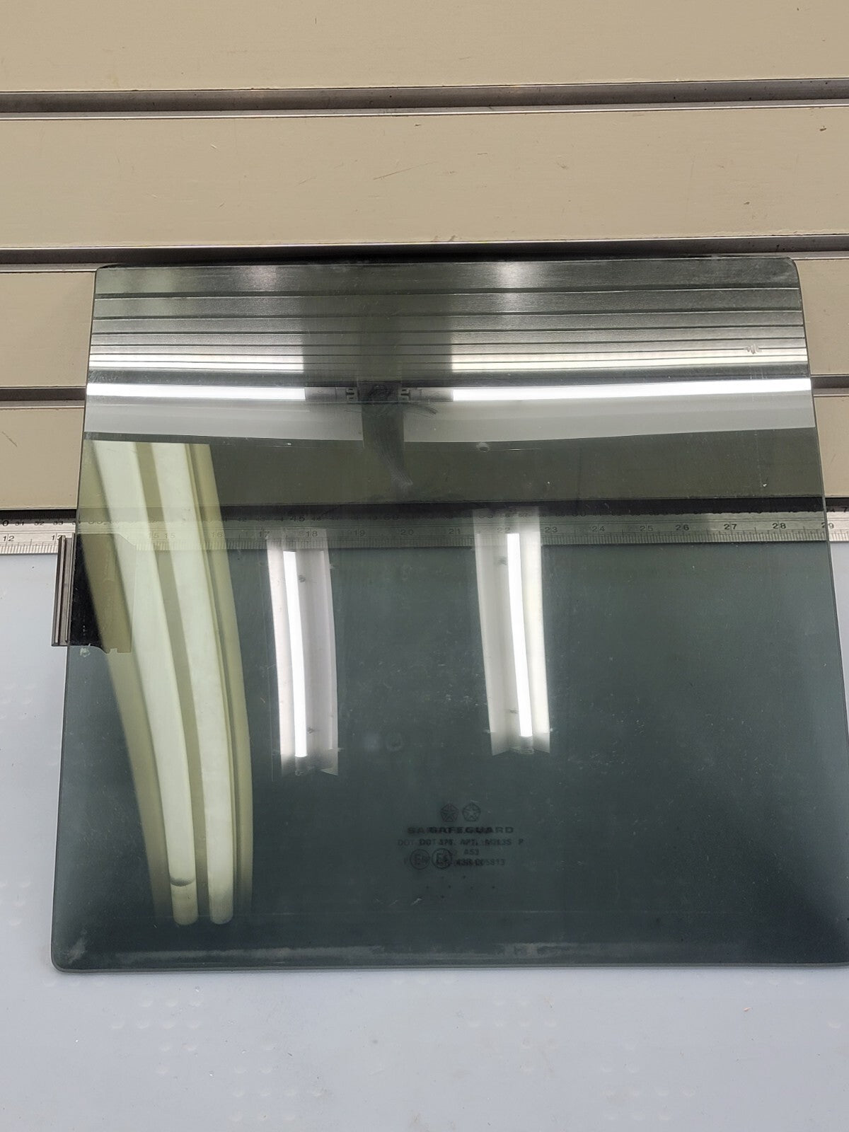 97-04 DODGE DAKOTA SLIDER CENTER SECTION Sliding rear Back Window Glass X4465/DD