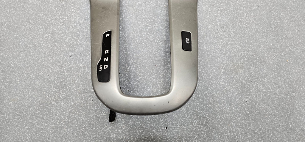 🔥11-15 Chevy Cruze INDICATOR TRANSMISSION GEAR SHIFTER TRIM BEZEL SILVER OEM