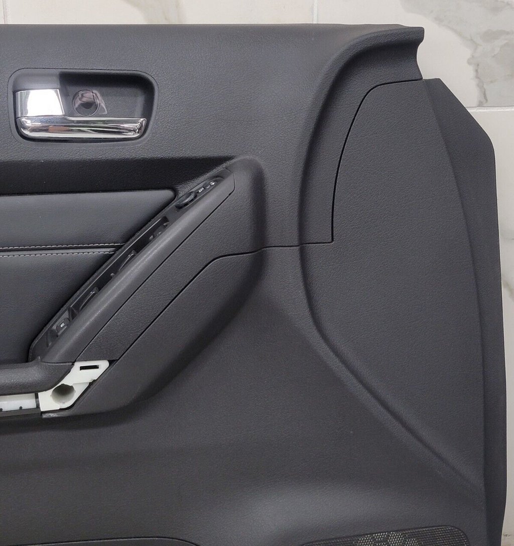 06-10 HUMMER H3 driver LEFT FRONT DOOR TRIM PANEL DARK GRAY OEM