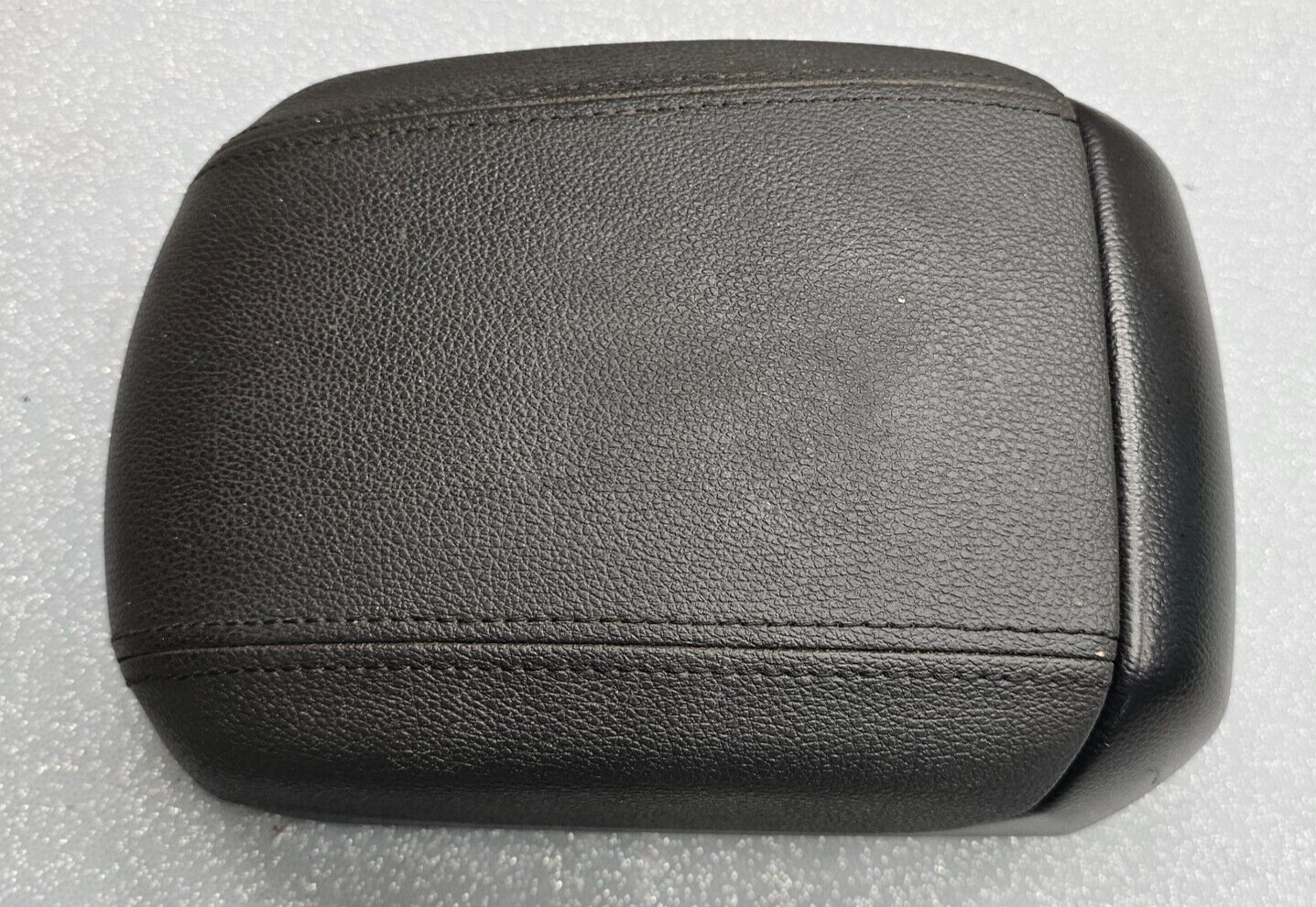 🔥13-16 Cruze Front Center Console Arm Rest Lid Cover Top Pad Assembly Black OEM