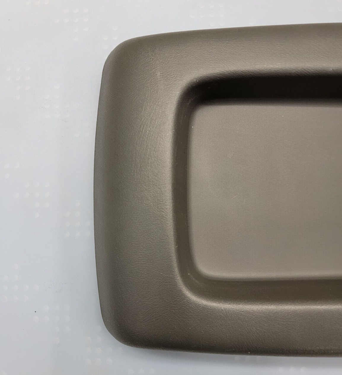 03-06 Chevy SILVERADO SIERRA Center Console Armrest Lid Storage Cover L8 dk grey