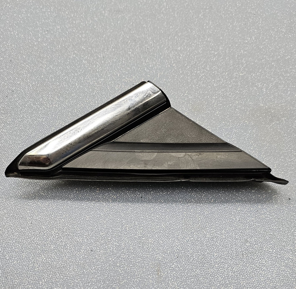 🔥13-20 FORD FUSION FRONT RIGHT FENDER CORNER MOLDING Trim