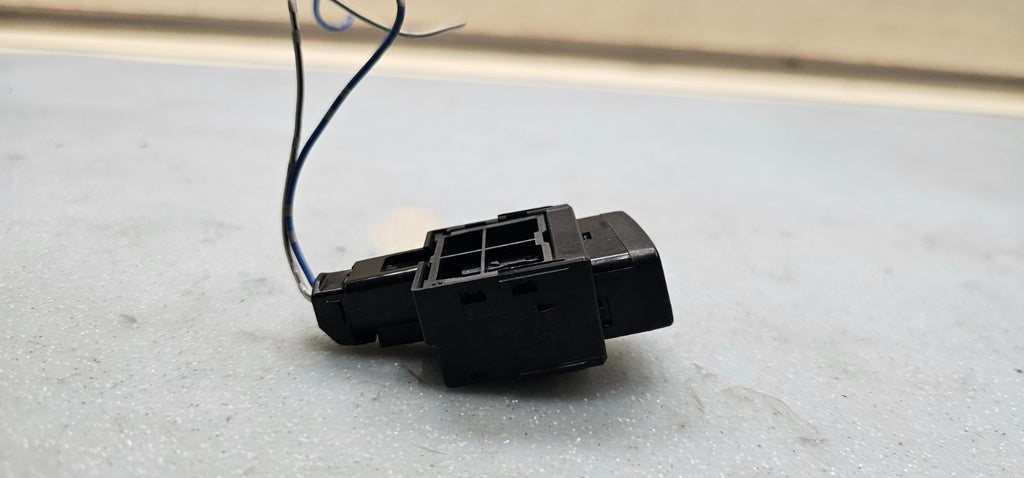 🔥03-08  Toyota Matrix Pontiac Vibe Rear Trunk Door Glass Switch OEM