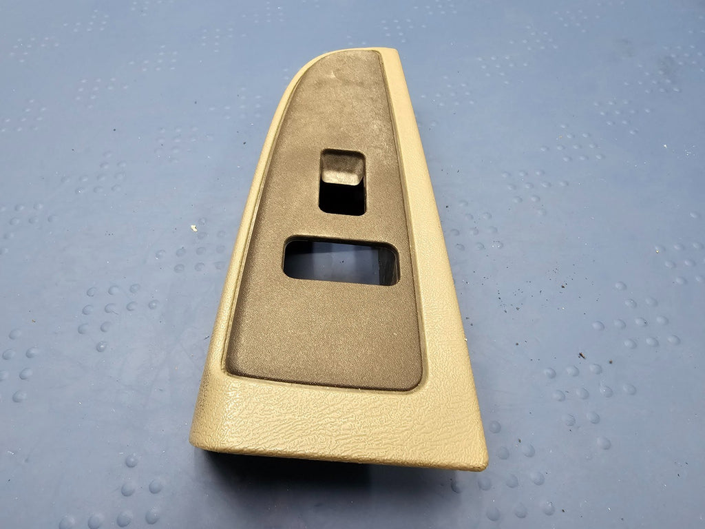 03-06 Silverado SIERRA Power Window Switch FRONT RIGHT Passenger Tan/Black