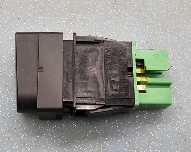 🔥06-07 Torrent SUV 4-DR 3.4L Center Dash Fog Light Switch Assembly Black