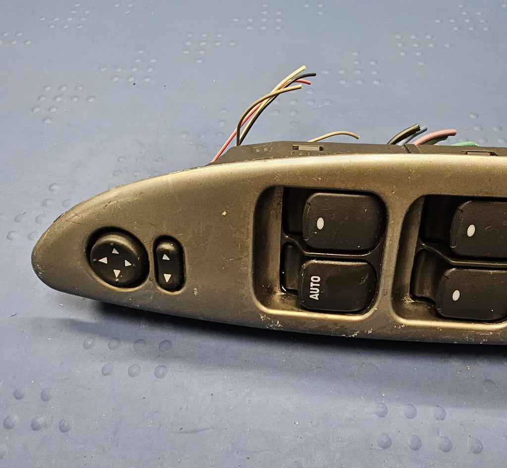 04-07 MALIBU LEFT DRIVER MASTER POWER WINDOW DOOR CONTROL SWITCH ASSEMBLY SILVER