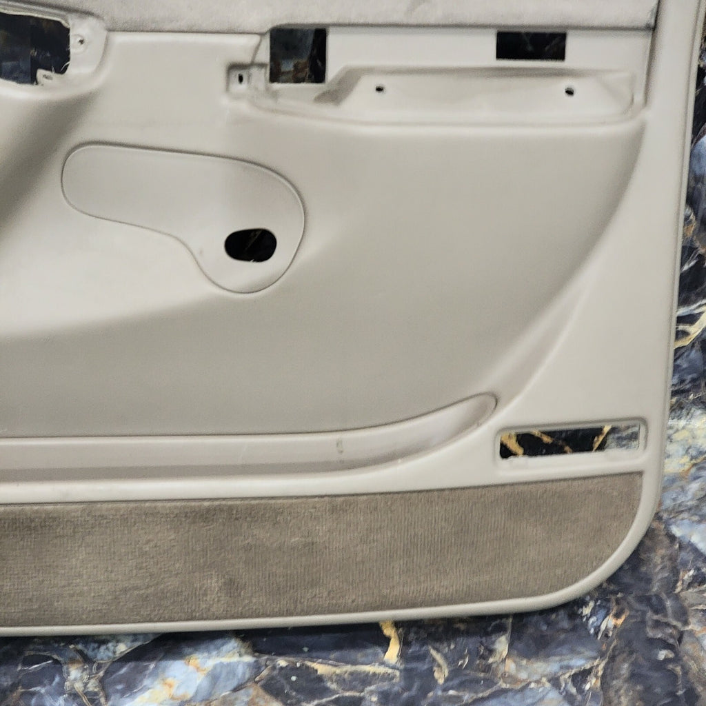 🔥2003-2006 Silverado SIERRA Door Panel Front RIGHT Passenger No Arm TAN 00_D D5