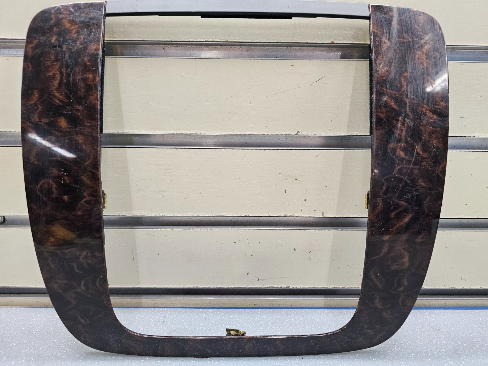 🔥07-13 SUBURBAN TAHOE YUKON CENTER DASH RADIO BEZEL TRIM PANEL ASSEMBLY WOOD