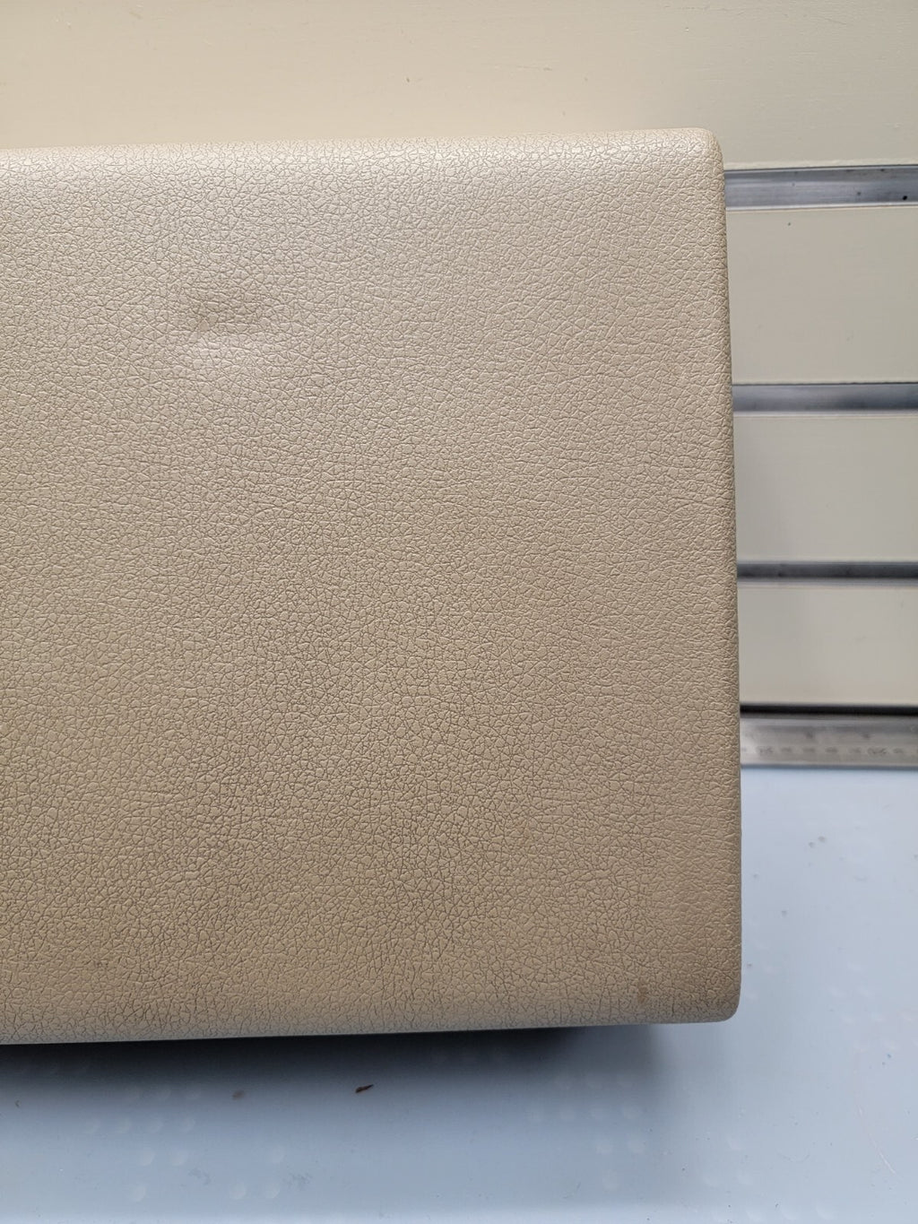 🔥07-14 FORD EXPEDITION CENTER CONSOLE COLUMN SHIFT ARM REST LID  TAN