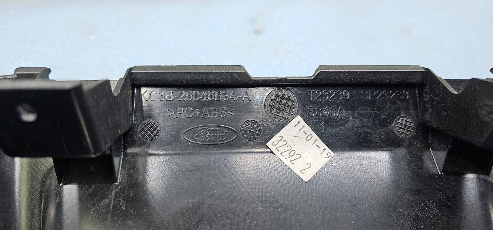 🔥17-20 FORD F150 F250 DASH LOW MEDIA BIN TRAY POCKET 12V POWER PORT BLACK OEM