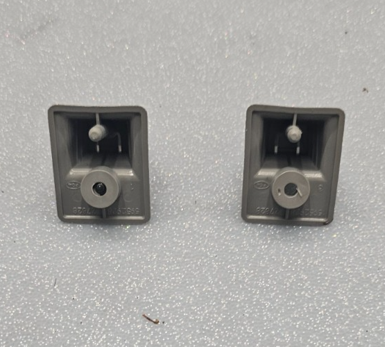 95-99 Tahoe Silverado Yukon C/K Front Left/Right Sun visor Sunshade Holder Clips