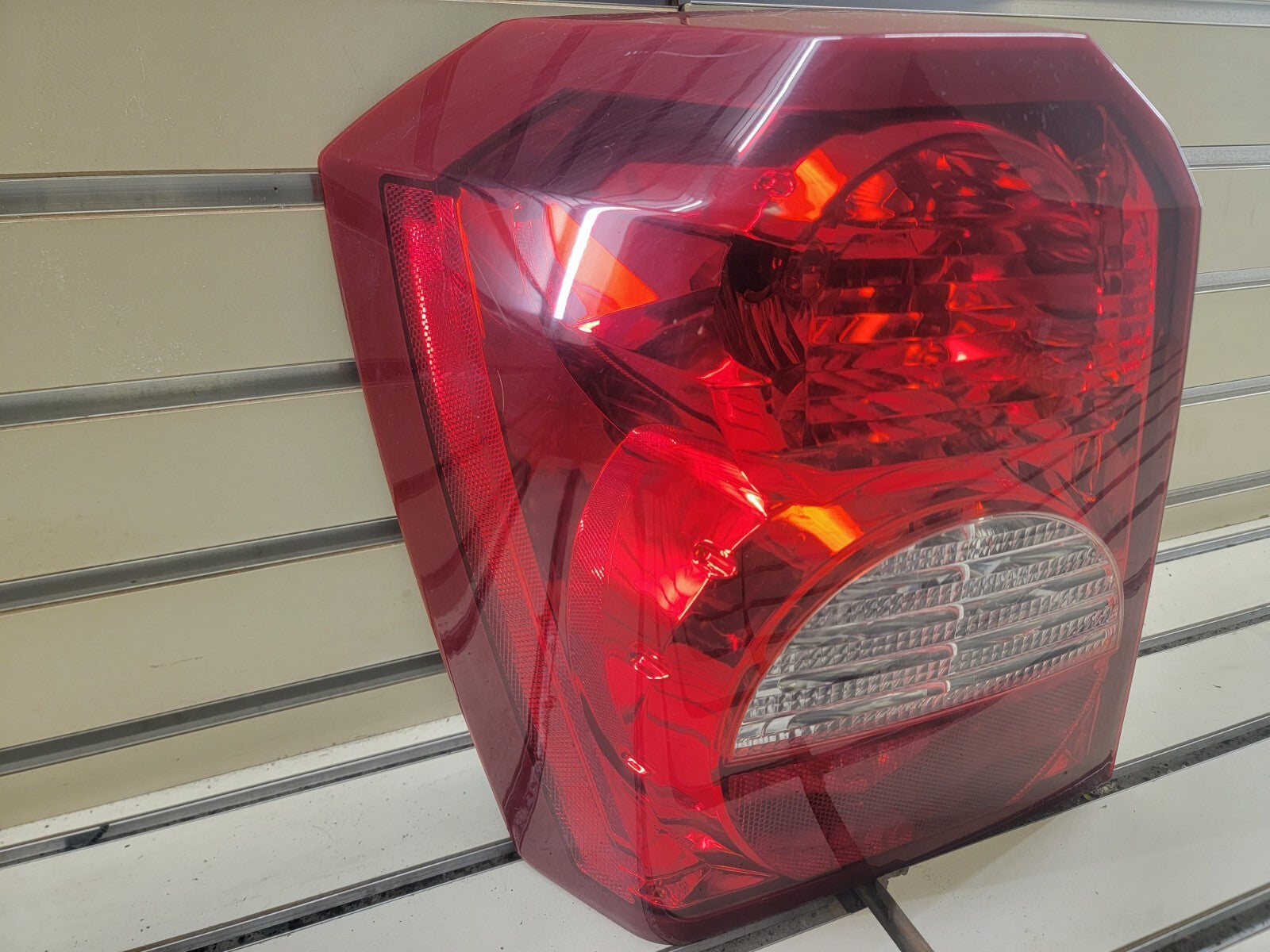 🔥2008-2012 Dodge Caliber  Tail Light Taillight lamp  Driver Left Side