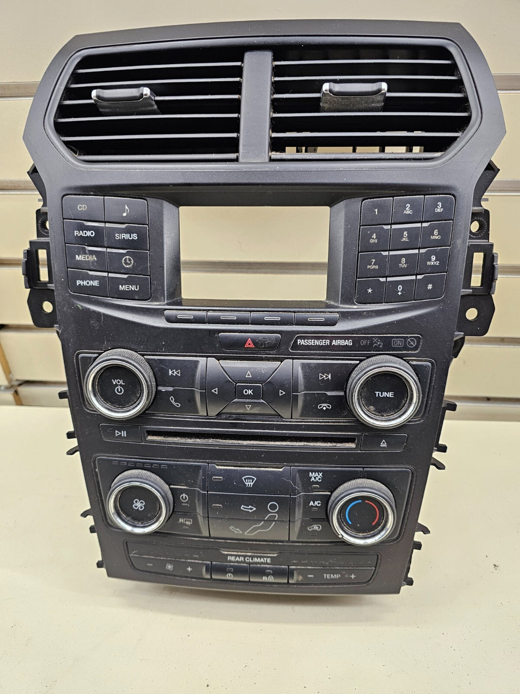 🔥16-18 FORD EXPLORER DASH CD FM RADIO BEZEL CLIMATE TEMPERATURE CONTROL PANEL