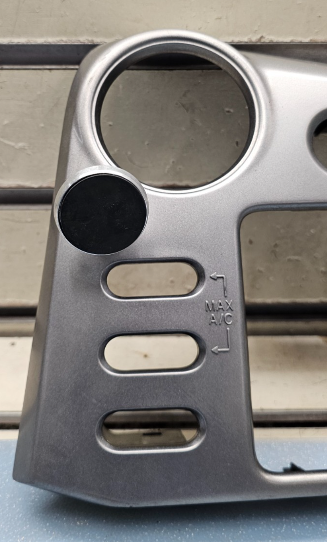 🔥2003-2008 Toyota MATRIX / Pontiac VIBE Center Dash Radio Bezel Trim Silver B26