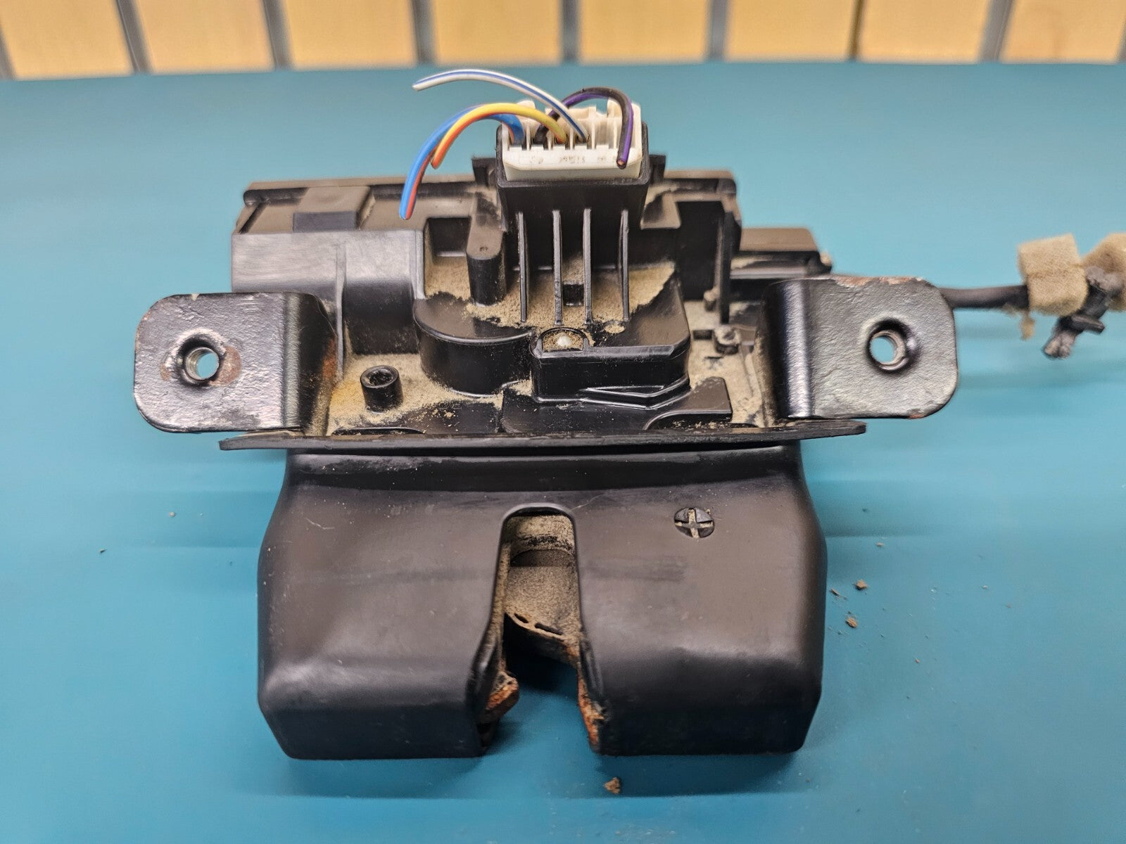 11-19 Ford Fiesta Tailgate Liftgate Trunk Lid Hatch Lock Latch Actuator Assembly