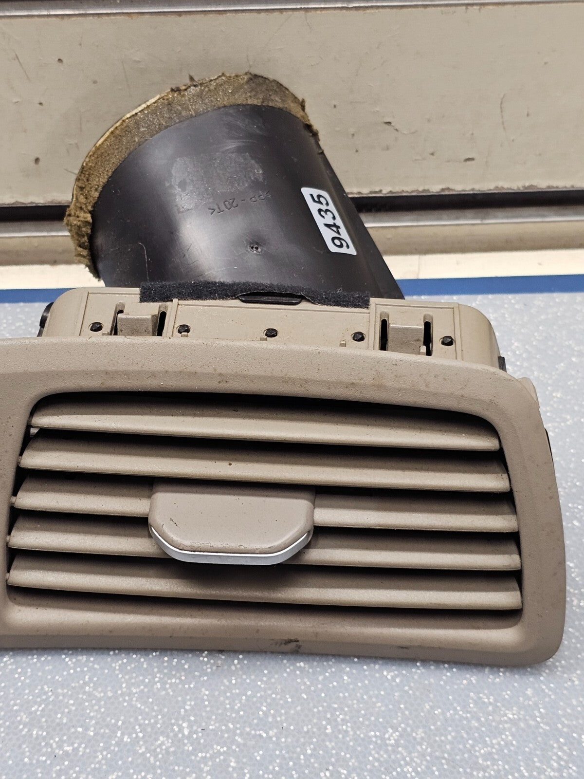 01-09 Volvo S60 V70 Dash Right Passenger Air Vent Heater Grille Conditioner Tan
