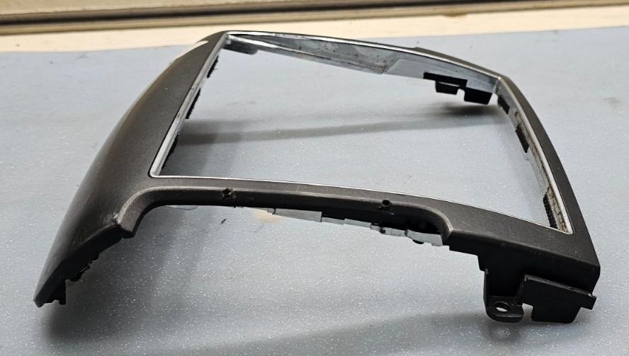🔥07-09 Sorento Stereo Radio Audio Display Dash Bezel Trim Panel Cover Black 