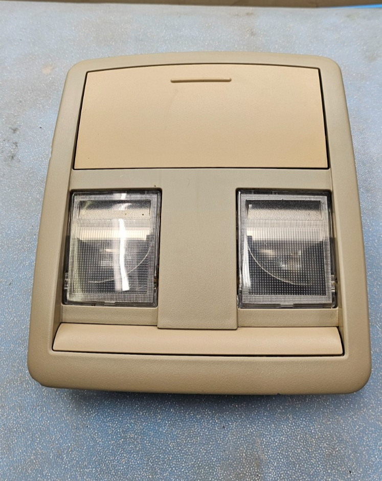 05-07 Dodge Charger 13-18 Challenger Overhead Console Dome Map Light Storage Tan