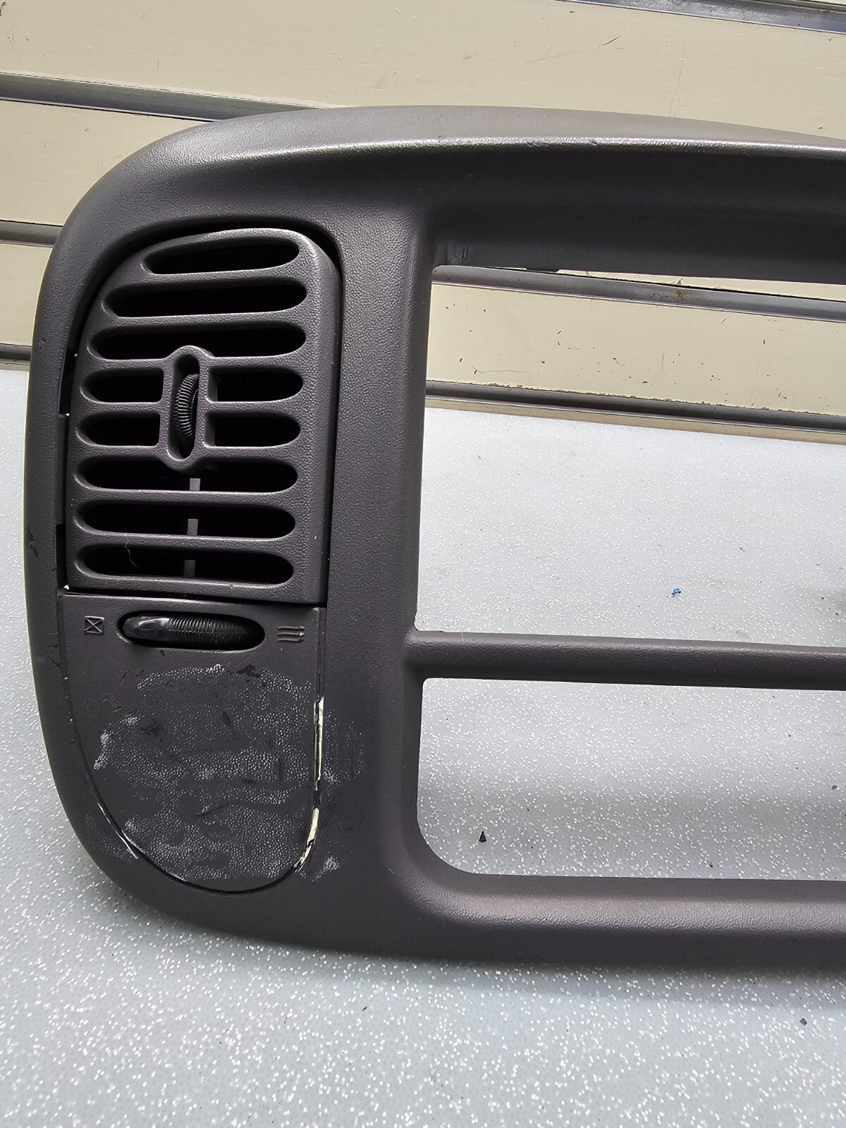 🔥97-03 Ford F150 Center Dash Radio Climate Trim Surround BEZEL Panel Line GRAY