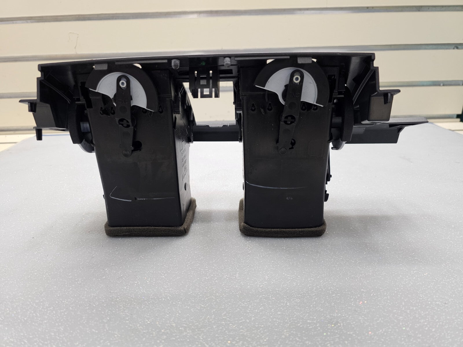 🔥06-11 Cadillac DTS Dash Center Air Vent Heater Filter Trim Bezel Conditioning