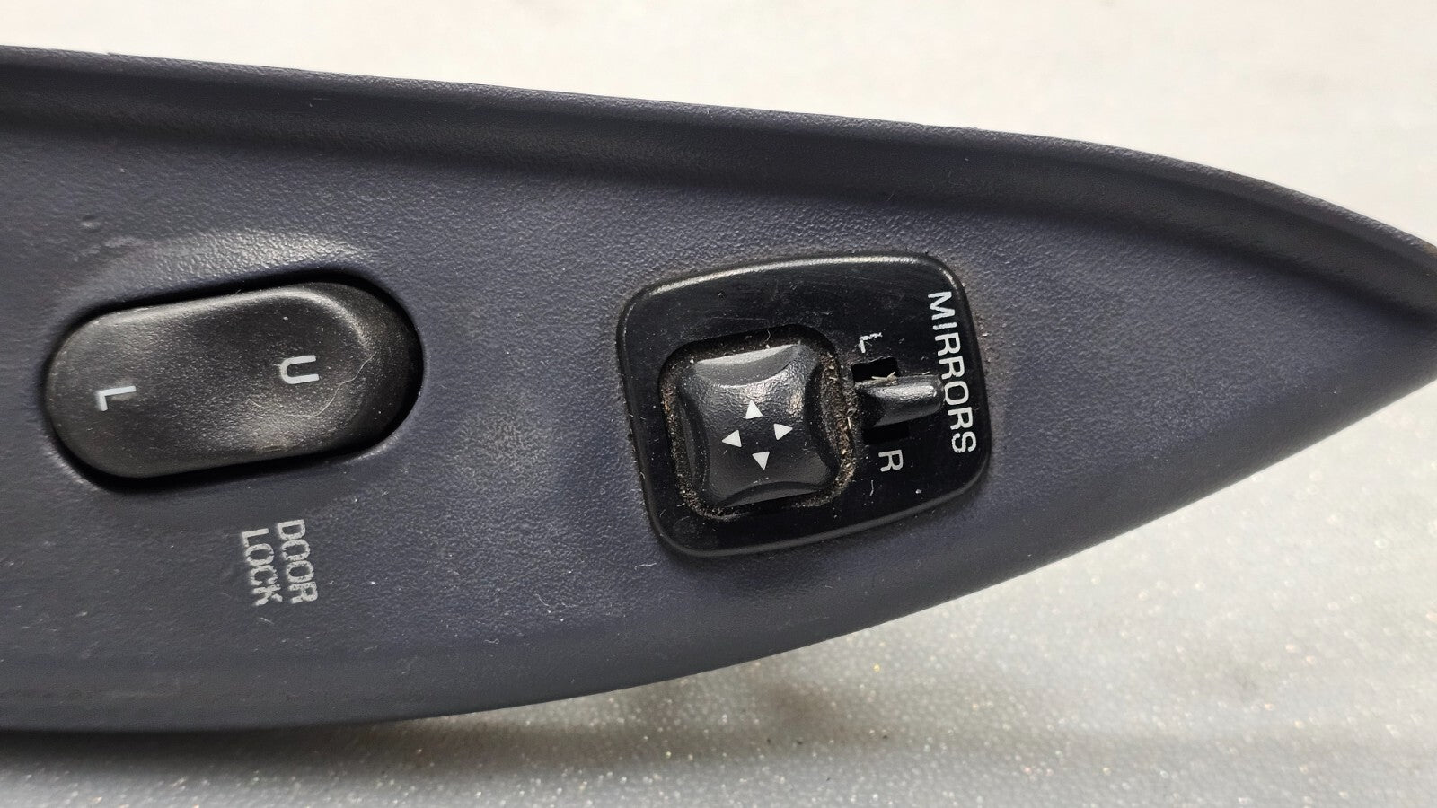 98-02 Crown Victoria Grand Marquis Power Left Driver Master Window Switch Black