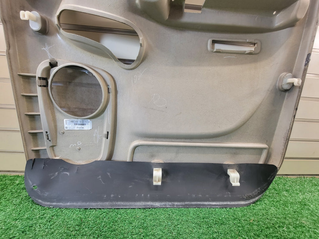 🔥99-06 Silverado SIERRA Door Panel Rear LEFT  /No Arm LIGHT TAN 02 D6