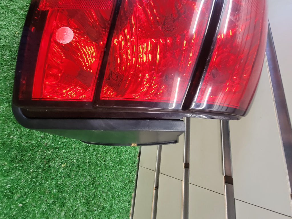 🔥99-04 FORD MUSTANG GT TAIL LIGHT Lamp Left Driver Side Assembly Chrome OEM