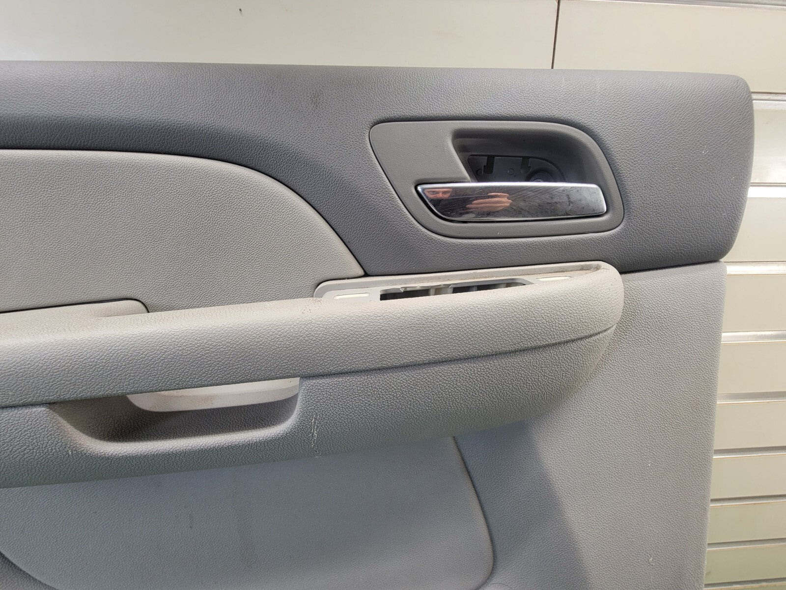 🔥07-14 Chevy Tahoe GMC Cadillac Escalade REAR Left Drive Side Door Panel GRAY