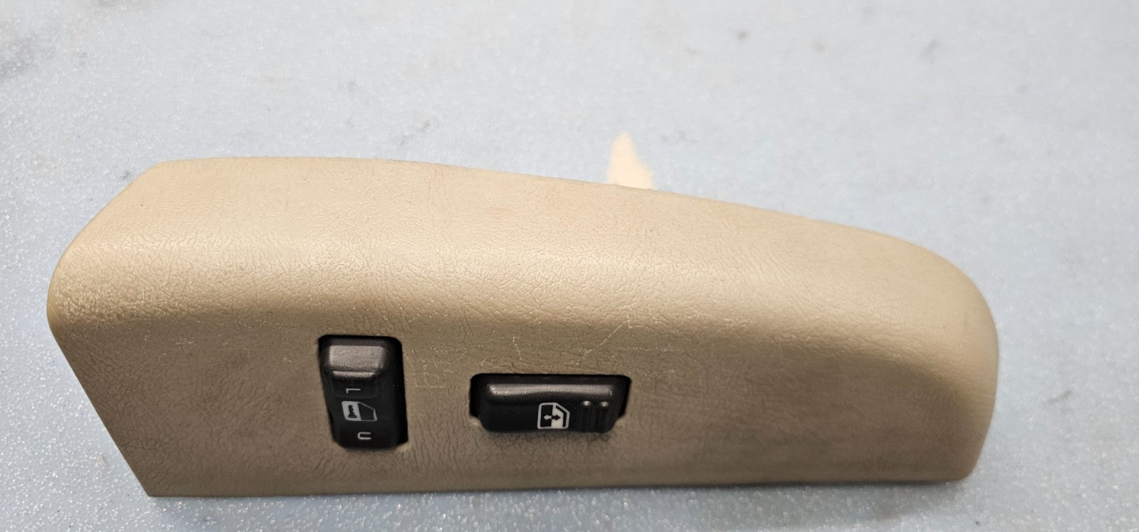 🔥99-02 Silverado SIERRA Front RIGHT Passenger Power Window Switch Lock TAN