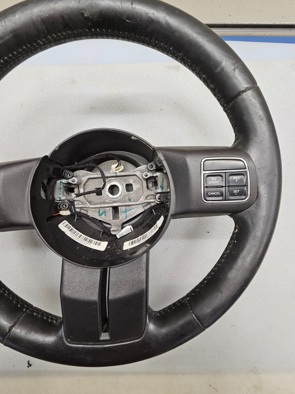 🔥2011-2017 Jeep PATRIOT COMPASS 2011-2012 LIBERTY Steering Wheel Leather Black
