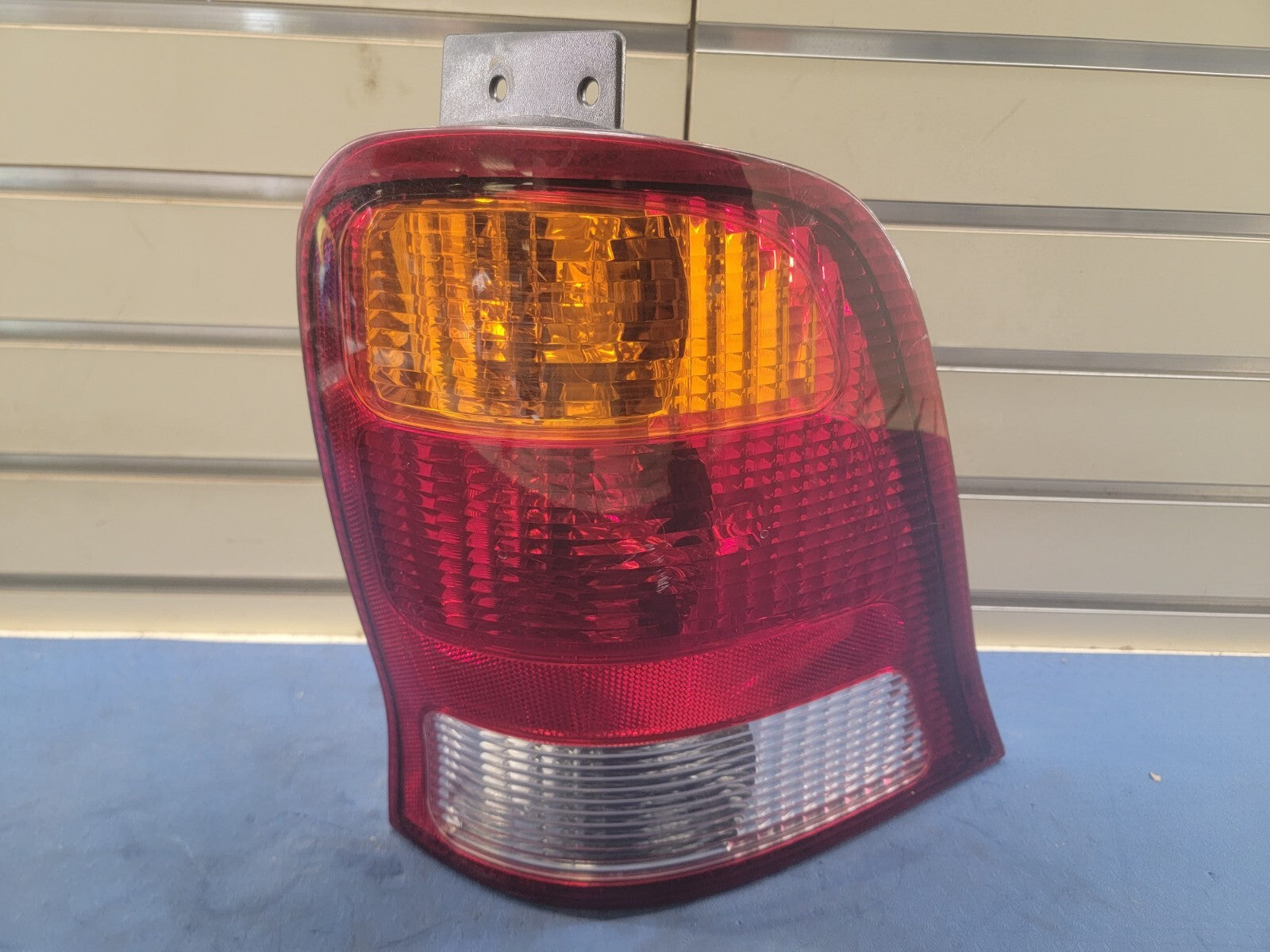 🔥99-03 Ford Windstar Rear Tail Light Lamp left Driver Assembly Chrome OEM