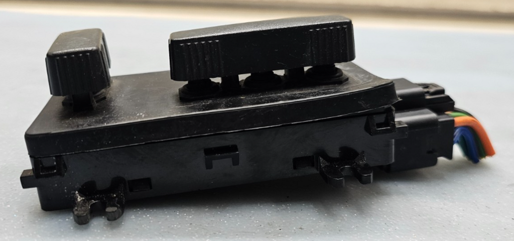 🔥99-07 Silverado Escalade Tahoe Yukon Avalanche Passenger Seat Control Switch