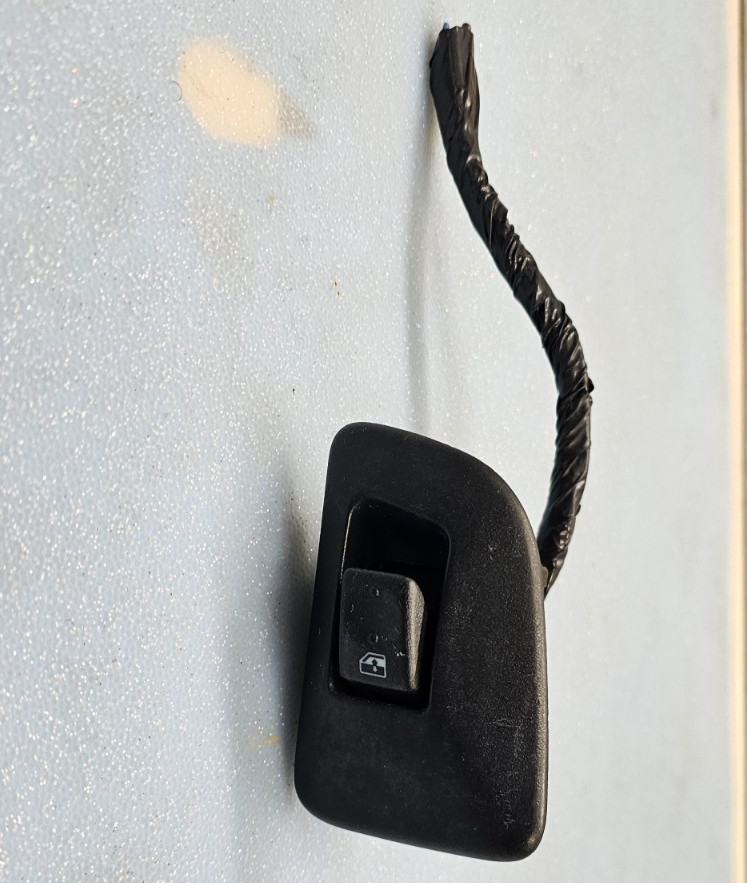 🔥03-06 Silverado Tahoe Suburban Yukon Sierra Left Rear Window Door Switch Black