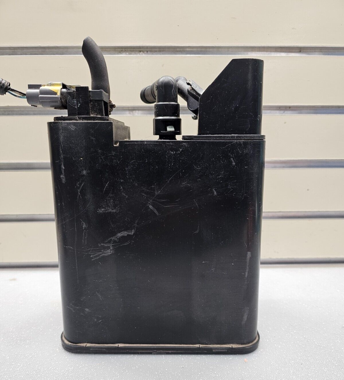 05-12 Nissan Pathfinder Frontier Charcoal Vapor Evap Canister Emission Assembly