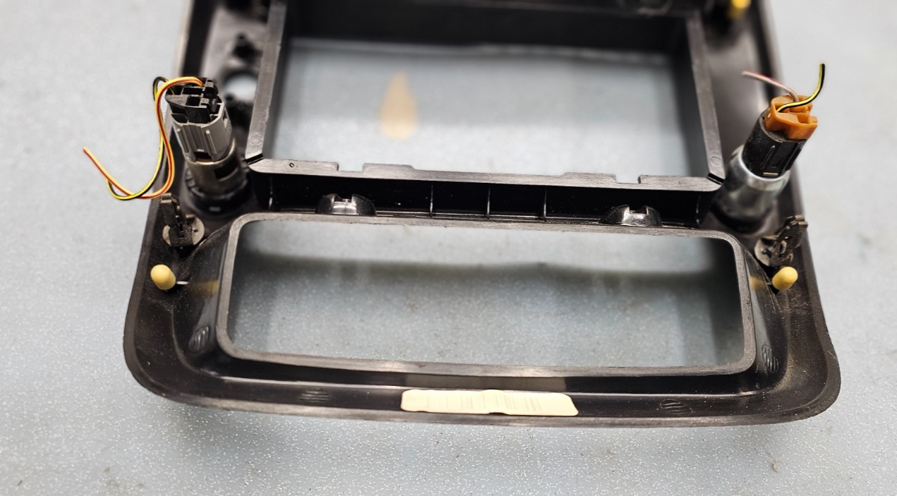 95-10 Ranger Explorer Center Dash Radio Stereo Display Bezel Trim Panel BLACK B2