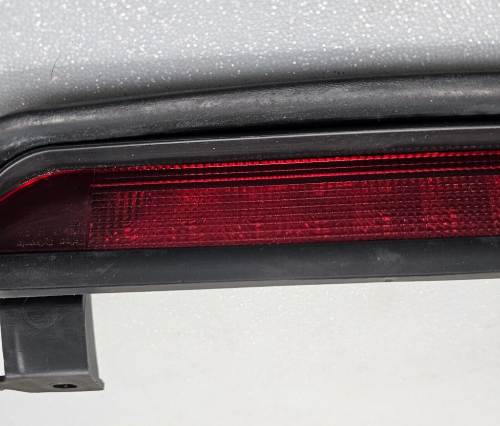 05-08 Nissan Pathfinder Xterra Third Center Brake Light Tail Light Assembly OEM