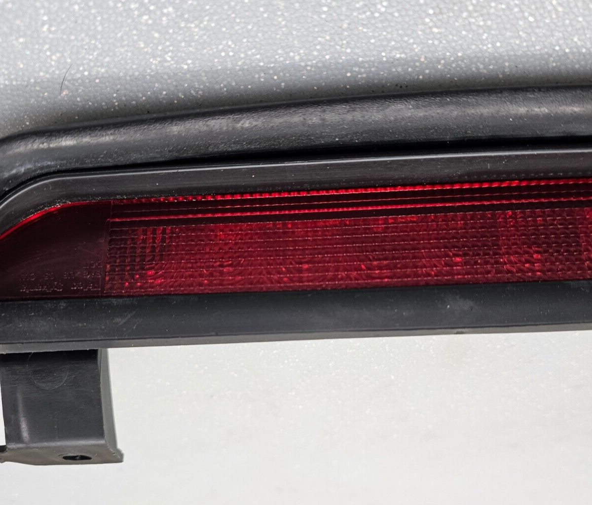 05-08 Nissan Pathfinder Xterra Third Center Brake Light Tail Light Assembly OEM