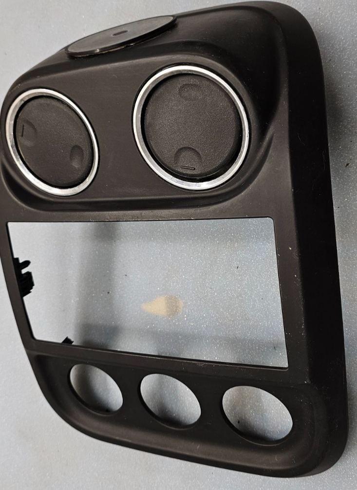 🔥10-16 Jeep Compass Patriot Center Dash Radio Climate Trim Bezel Panel BLACK