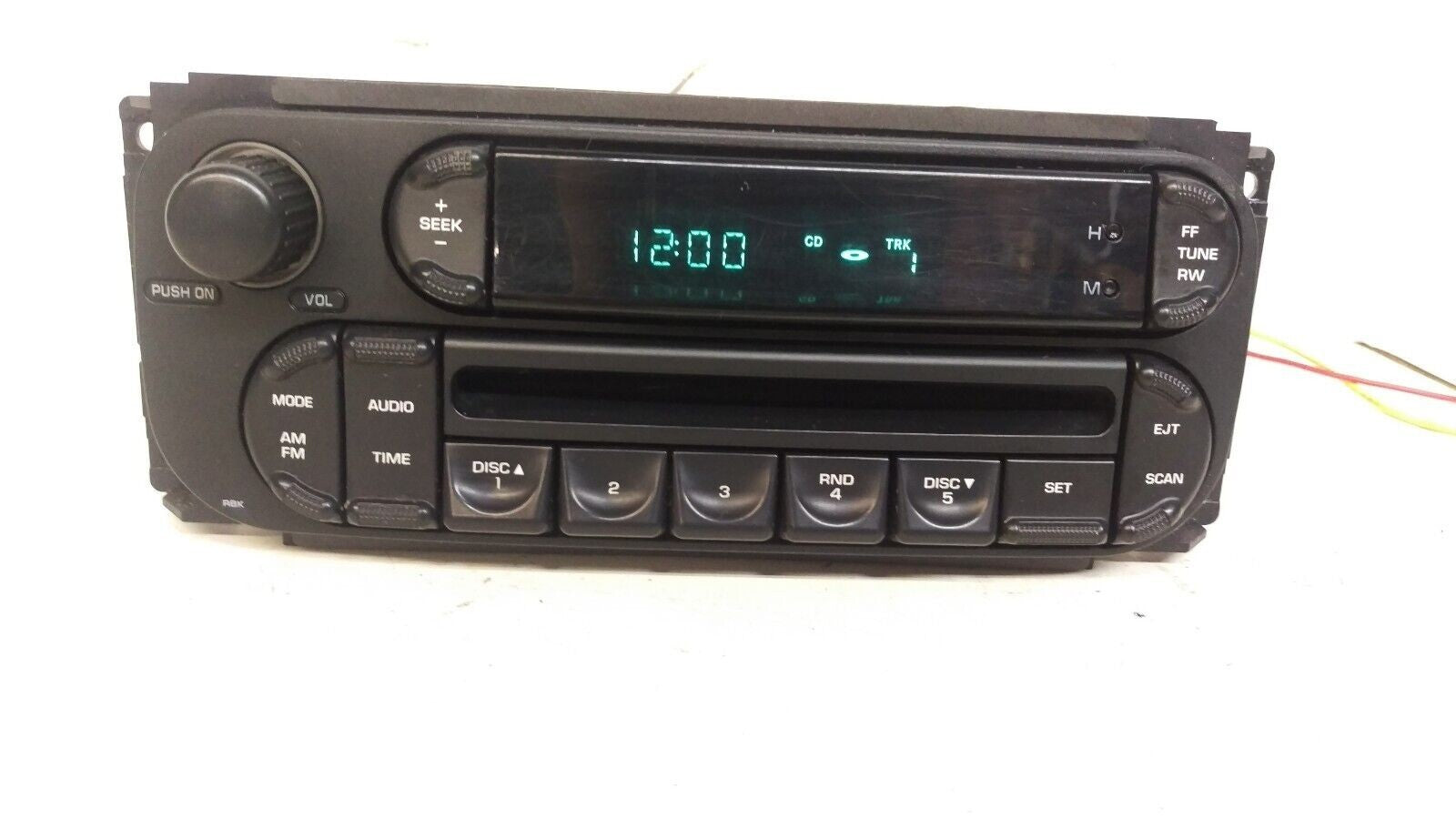 02-07 Dodge Ram Dakota Caravan Chrysler Jeep Dash radio single AM FM CD Player
