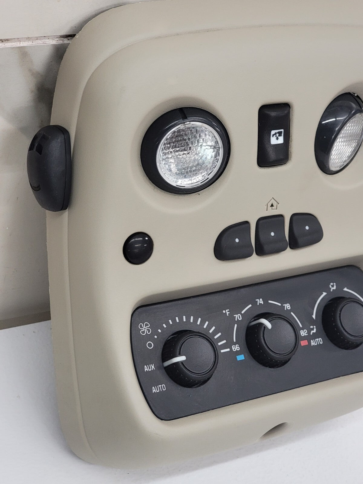 🔥03-06 Escalade Tahoe Yukon OVERHEAD ROOF CONSOLE/MAP LIGHT  LIGHT TAN